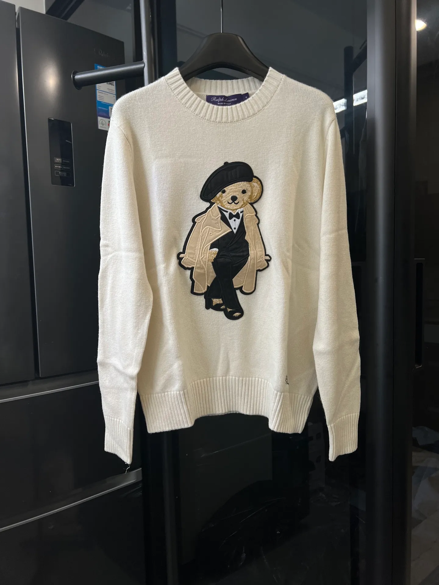 P430 [next day] Rah Lauren/Raff classic bear wool round-neck pullover sweater (white) High-end customized wool blended yarn fabric 90% wool 10% cashmere material Skin-friendly, delicate, soft and comfortable One-piece back-shoulder gathers Size: s m l Detailed sizes can be found in Figure 9